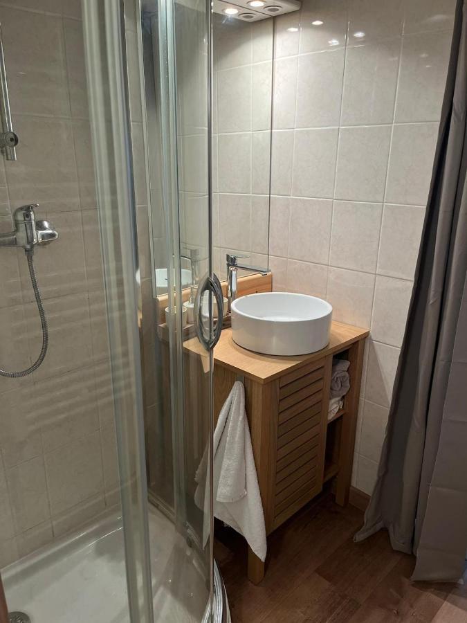 Chambres D'Hotes Marylou Valensole Exteriör bild